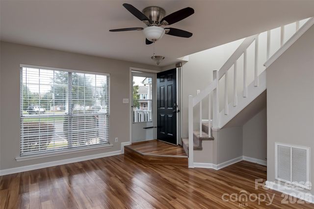 8212 Circle Tree Lane, Charlotte, NC 28277
