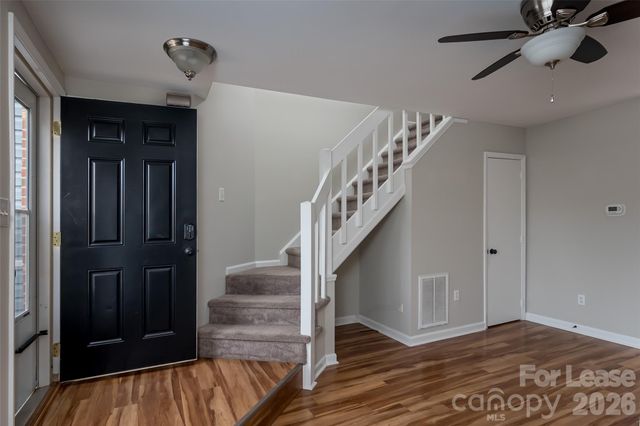 8212 Circle Tree Lane, Charlotte, NC 28277