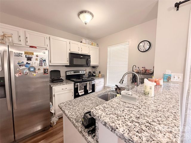 8212 Circle Tree Lane, Charlotte, NC 28277