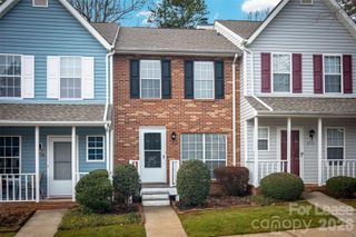 8212 Circle Tree Lane, Charlotte, NC 28277