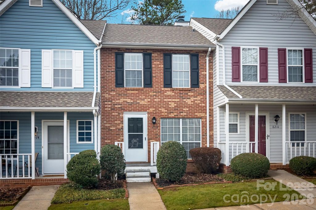 8212 Circle Tree Lane, Charlotte, NC 28277