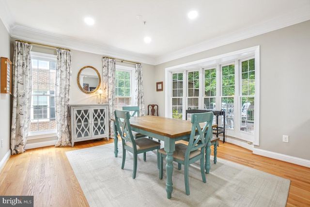 1057 GRAND OAK WAY, Rockville, MD 20852