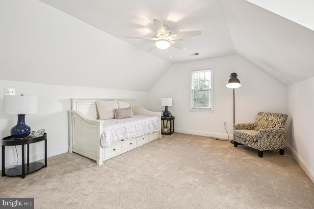 1057 GRAND OAK WAY, Rockville, MD 20852