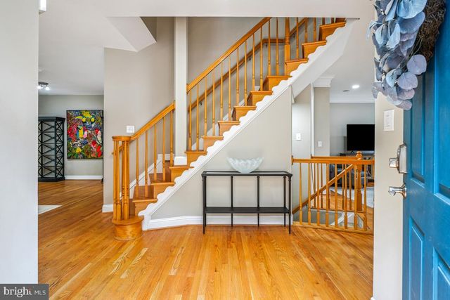 1057 GRAND OAK WAY, Rockville, MD 20852