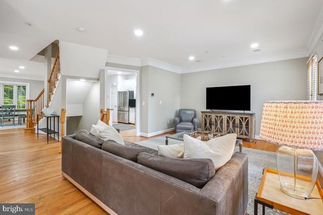 1057 GRAND OAK WAY, Rockville, MD 20852