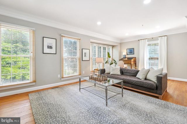 1057 GRAND OAK WAY, Rockville, MD 20852