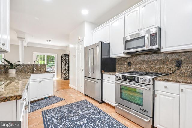 1057 GRAND OAK WAY, Rockville, MD 20852
