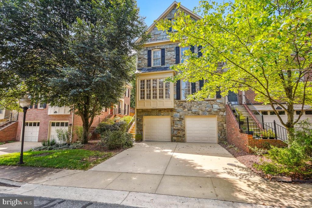 1057 GRAND OAK WAY, Rockville, MD 20852