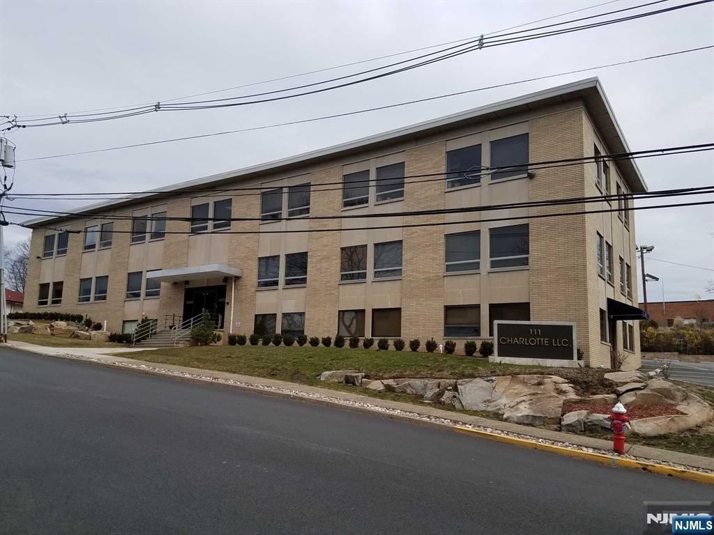 111 Charlotte Place 201A, Englewood Cliffs, NJ 07632
