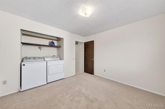 977 Cardello Drive, Manchester, MO 63021