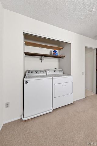 977 Cardello Drive, Manchester, MO 63021