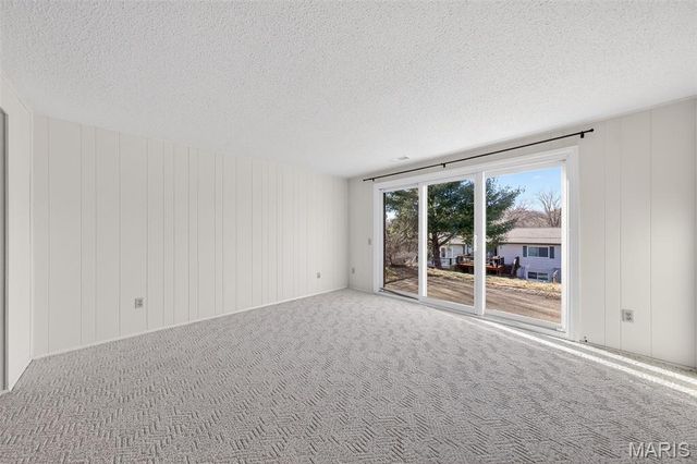 977 Cardello Drive, Manchester, MO 63021