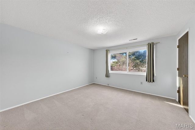 977 Cardello Drive, Manchester, MO 63021