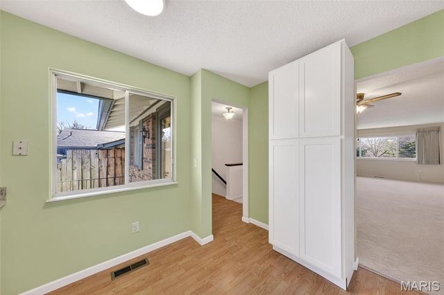 977 Cardello Drive, Manchester, MO 63021