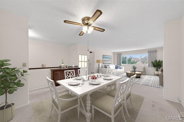 977 Cardello Drive, Manchester, MO 63021