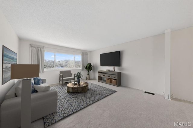 977 Cardello Drive, Manchester, MO 63021