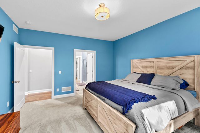 651 Elizabeth Way, Hudson, WI 54016