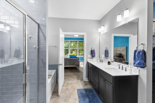 651 Elizabeth Way, Hudson, WI 54016