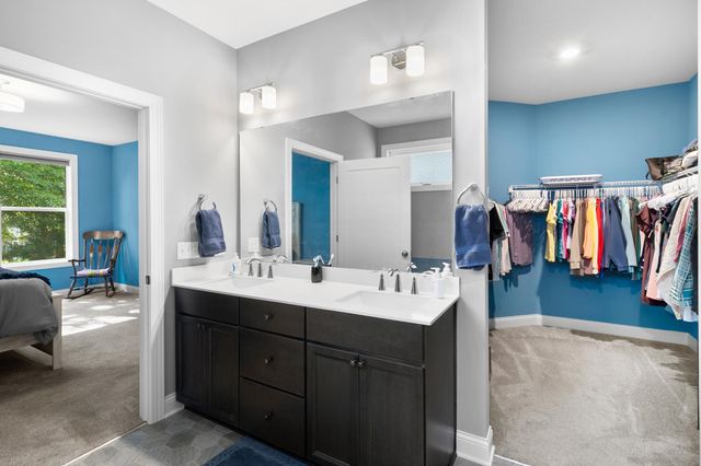 651 Elizabeth Way, Hudson, WI 54016