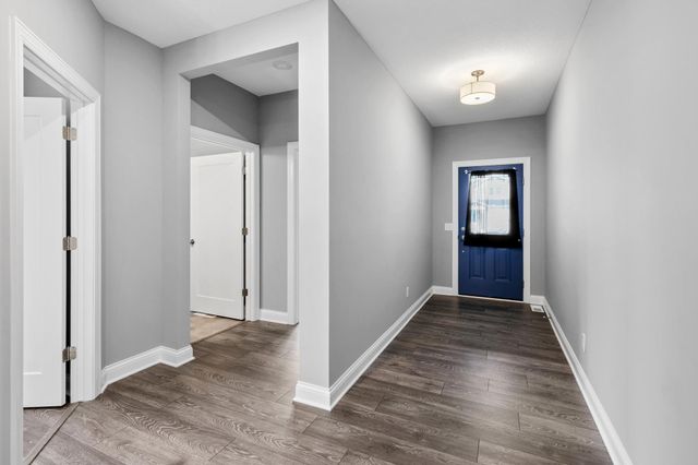651 Elizabeth Way, Hudson, WI 54016