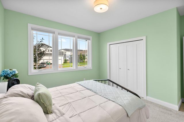 651 Elizabeth Way, Hudson, WI 54016