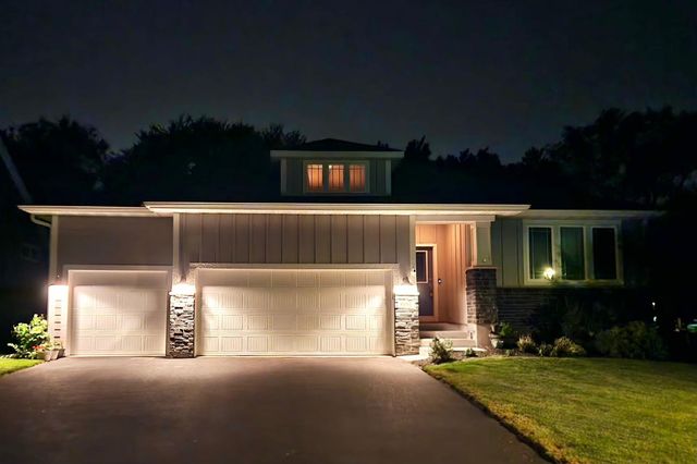 651 Elizabeth Way, Hudson, WI 54016