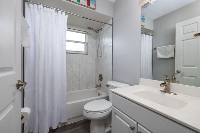 8173 SE Carlton Street, Hobe Sound, FL 33455
