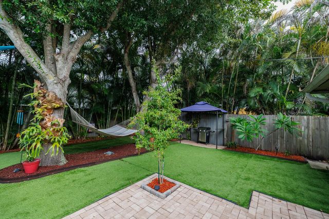 8173 SE Carlton Street, Hobe Sound, FL 33455