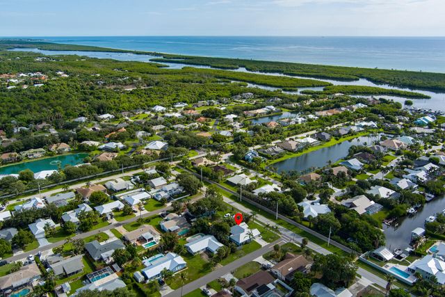 8173 SE Carlton Street, Hobe Sound, FL 33455