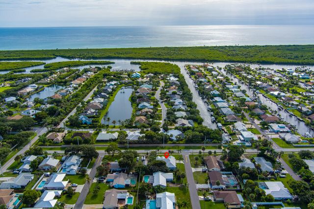 8173 SE Carlton Street, Hobe Sound, FL 33455