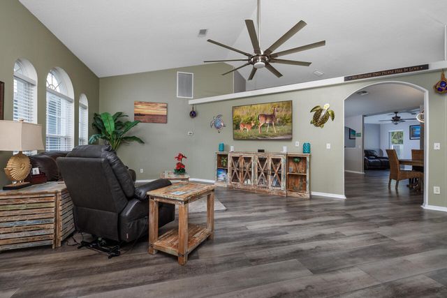 8173 SE Carlton Street, Hobe Sound, FL 33455
