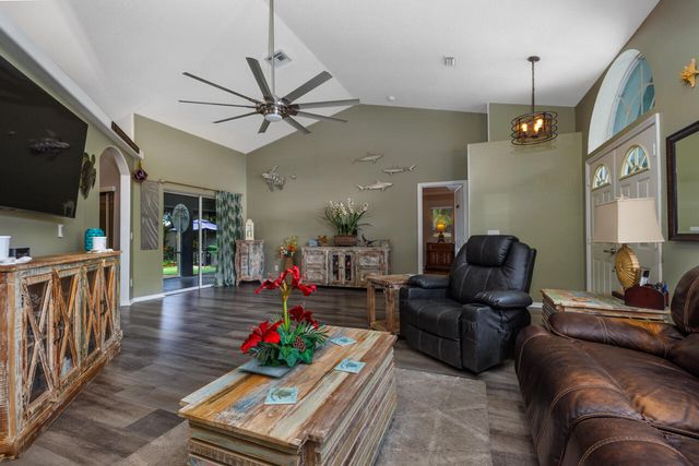 8173 SE Carlton Street, Hobe Sound, FL 33455