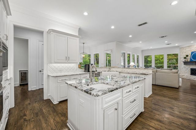 807 Independence Parkway, Southlake, TX 76092