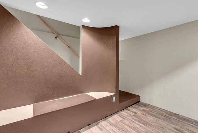 4223 W 9th St N, Wichita, KS 67212