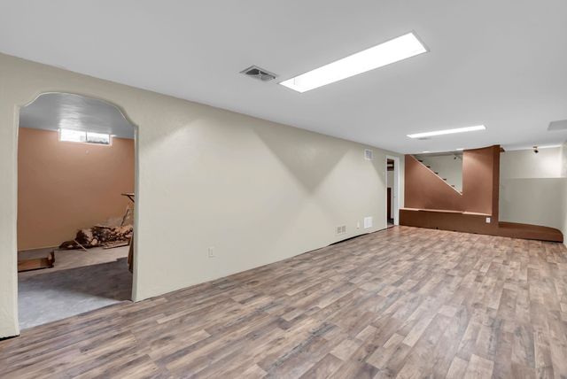 4223 W 9th St N, Wichita, KS 67212