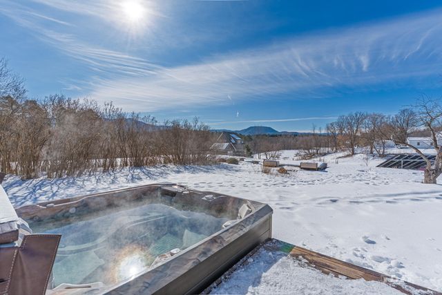 6 Park Side Drive, Jay, NY 12941