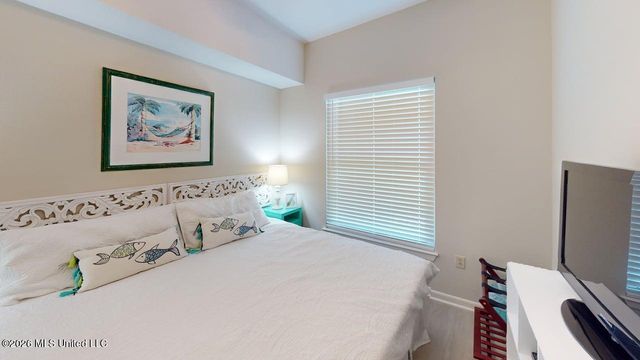 2228 Beach Drive, 404, Gulfport, MS 39507