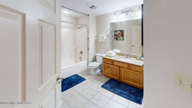 2228 Beach Drive, 404, Gulfport, MS 39507