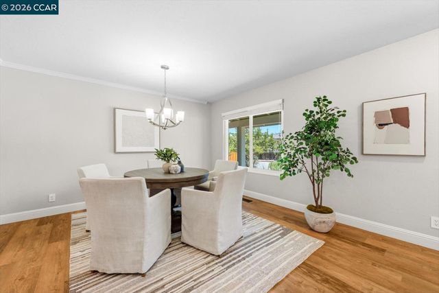 256 Mountaire Cir, Clayton, CA 94517