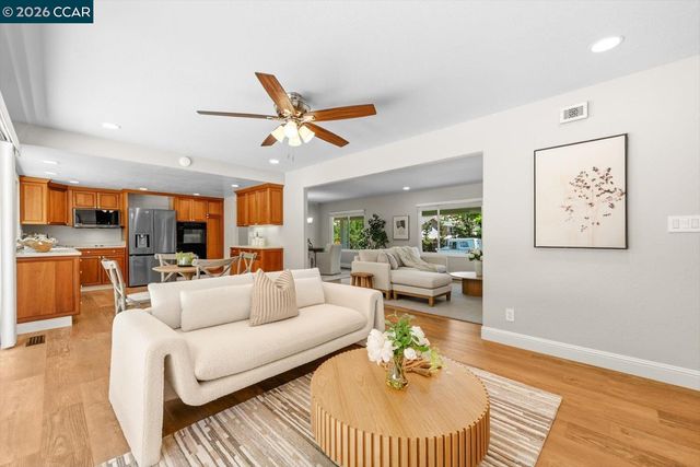 256 Mountaire Cir, Clayton, CA 94517