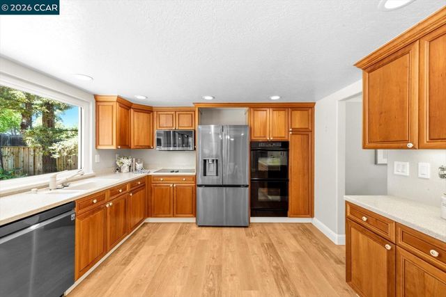 256 Mountaire Cir, Clayton, CA 94517