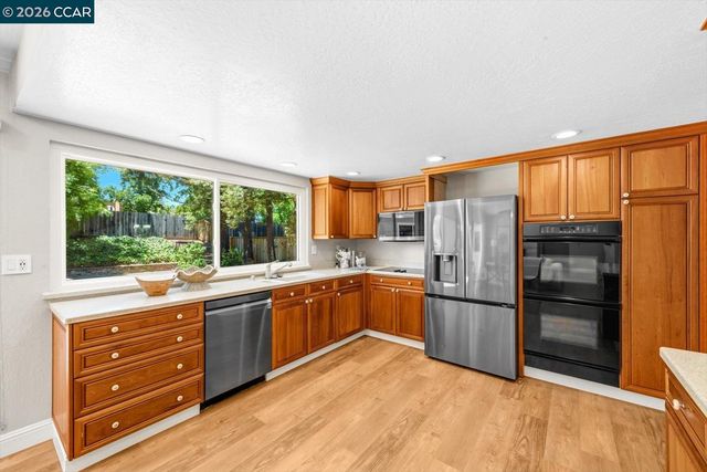 256 Mountaire Cir, Clayton, CA 94517