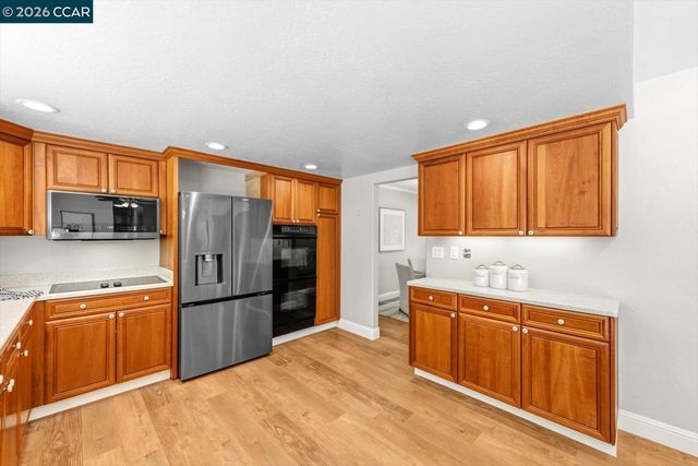 256 Mountaire Cir, Clayton, CA 94517