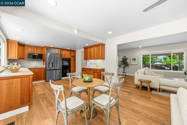 256 Mountaire Cir, Clayton, CA 94517