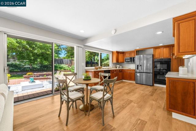 256 Mountaire Cir, Clayton, CA 94517