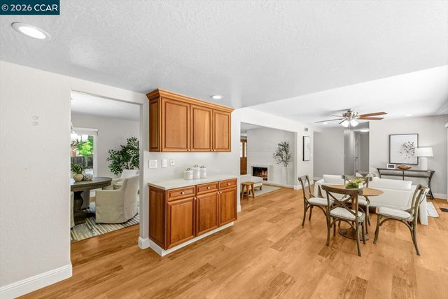 256 Mountaire Cir, Clayton, CA 94517