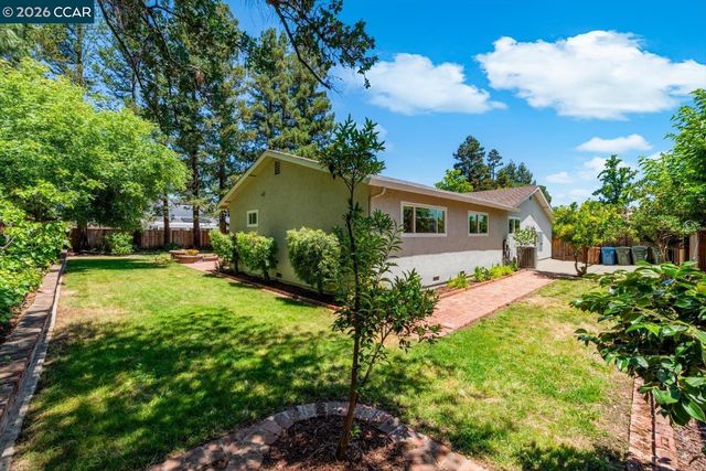 256 Mountaire Cir, Clayton, CA 94517