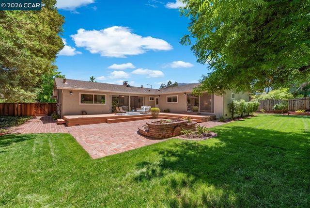 256 Mountaire Cir, Clayton, CA 94517