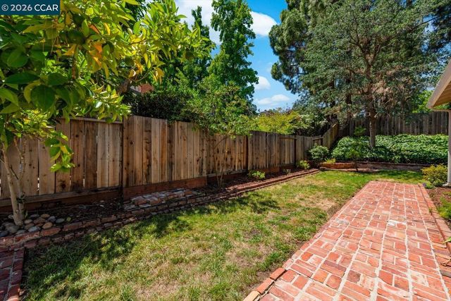 256 Mountaire Cir, Clayton, CA 94517
