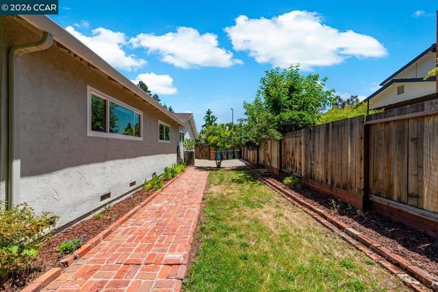 256 Mountaire Cir, Clayton, CA 94517